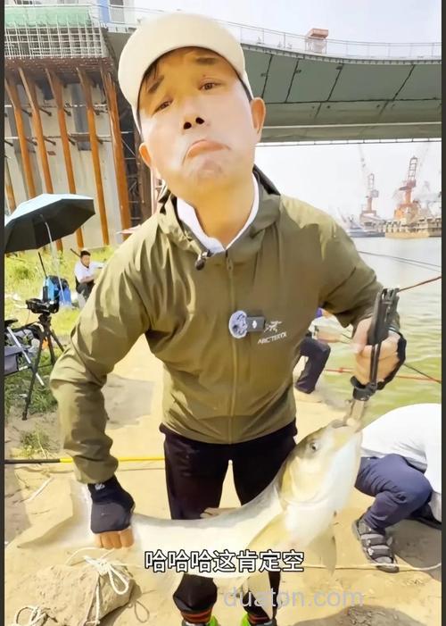 天元邓刚单月涨粉千万,钓鱼竟成抖音最受欢迎休闲运动?(钓鱼侯成胜)