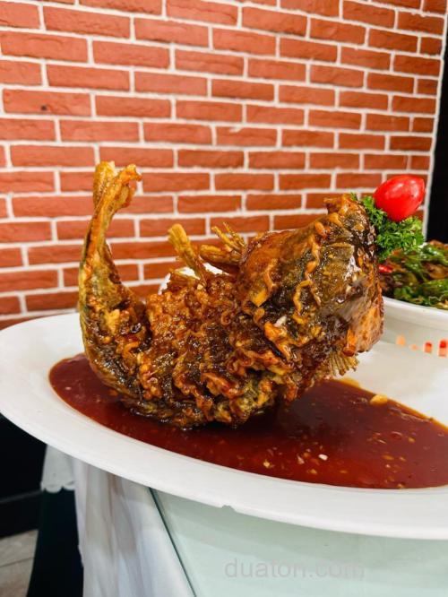 夏天鲤鱼喜欢吃什么味道的食物?