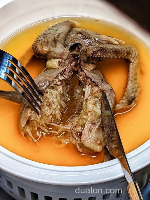 榴莲壳炖鱼的做法?