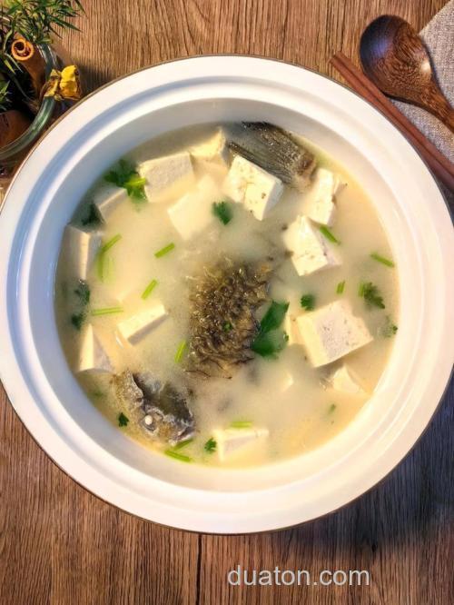 五花肉鲫鱼汤做法?