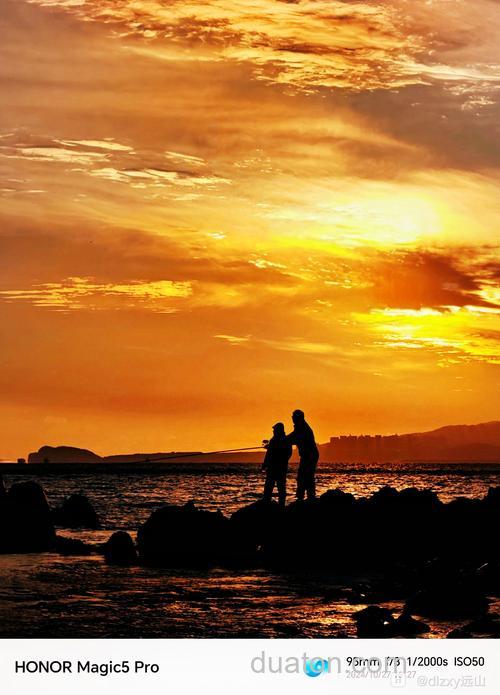 海钓剪影摄影技巧:如何利用夕阳与光线,拍出艺术感大片?