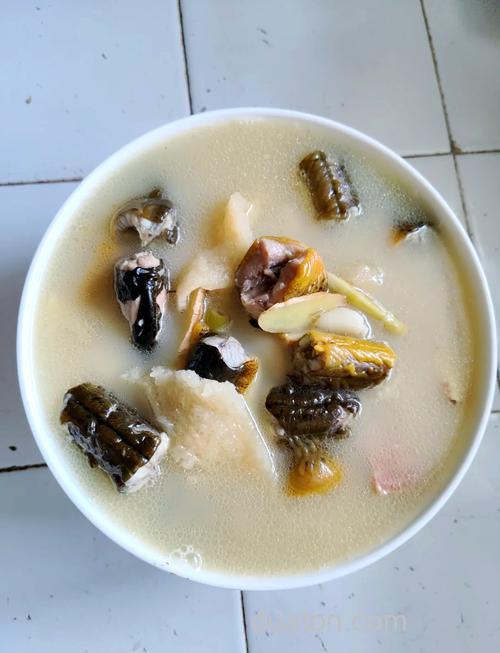 黄鳝鱼吃些什么?