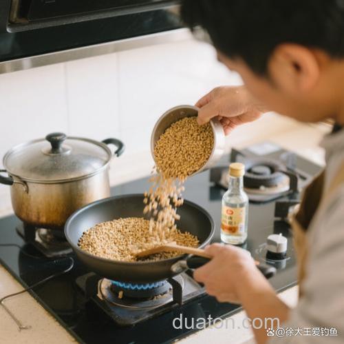 自制麦粒野钓鲫鱼最佳方法?