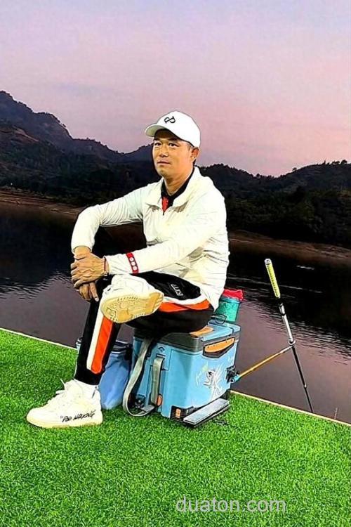 邓刚“盘老板”系列片，第一次一个钓场连续作钓两天，他是不服？