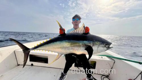 资深钓手谈出海钓金枪鱼:快艇选择及相关要点与智谋较量