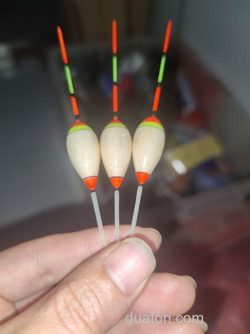 钓草鱼用什么形状的漂?