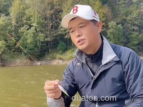 如果让邓刚和刘志强一起去野钓鲤鱼草鱼谁厉害?