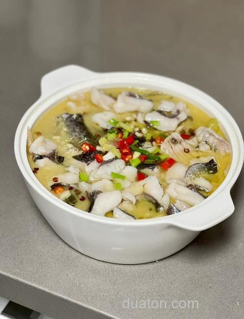 酸菜炖梭鱼的正宗做法?